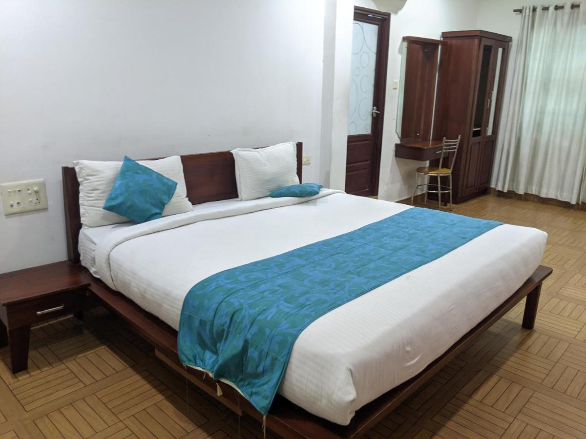 Malabar Plaza Inn Kochi ภายนอก รูปภาพ